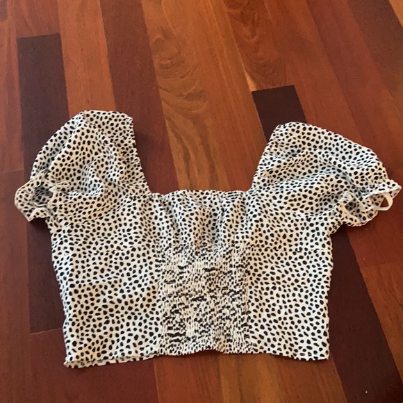 Patterned button front crop top - Picture 2 of 2